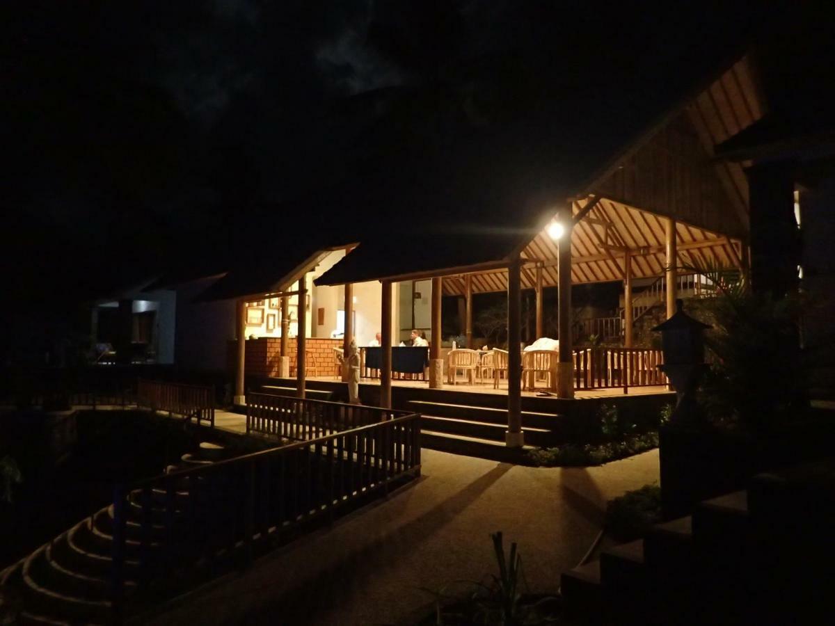 Villa Ume Tenang Нуса Пенида Екстериор снимка